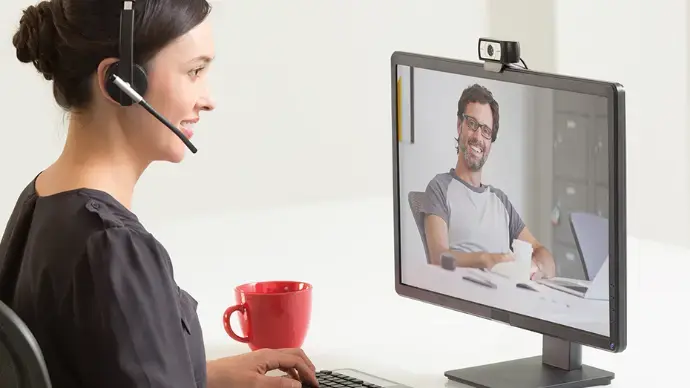 Logitech UC FHD Webcam C930e with 2 Omni-directional Mics (90° view - 4x zoom).webp